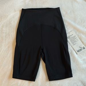 NWT Lululemon Blissful Bend Shorts